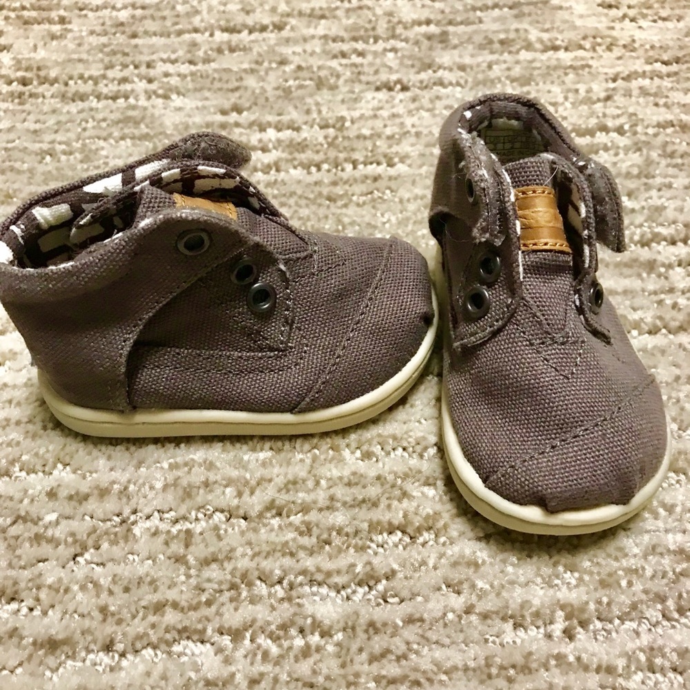 Toms baby hightop sneakers